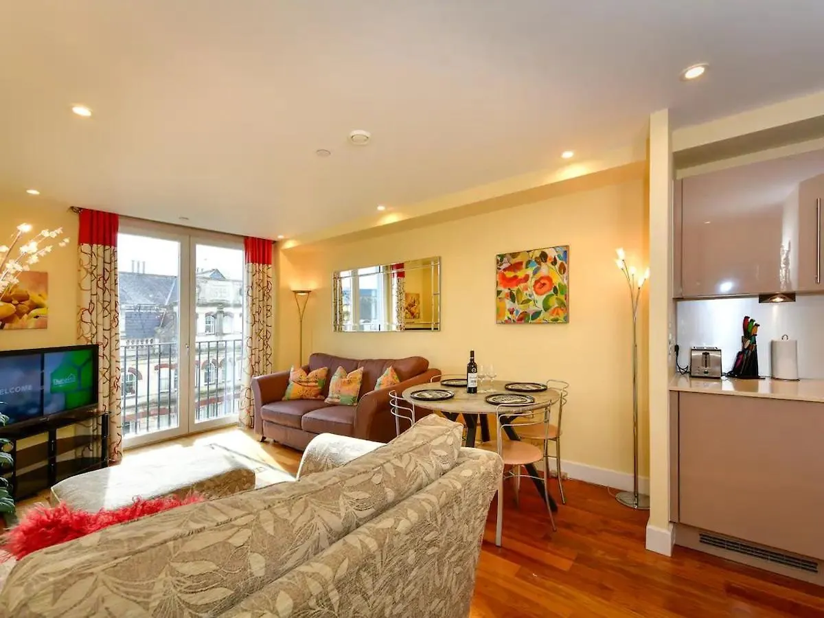 Pass The Keys Perfectly Located Apartment Cardiff
